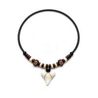 Surferkette mit Naturzahn und Naturperlen &ndash; verstellbarer Beach-Schmuck